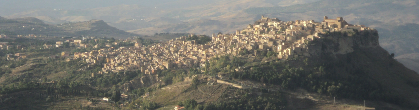 Bergdorpje op Sicilië